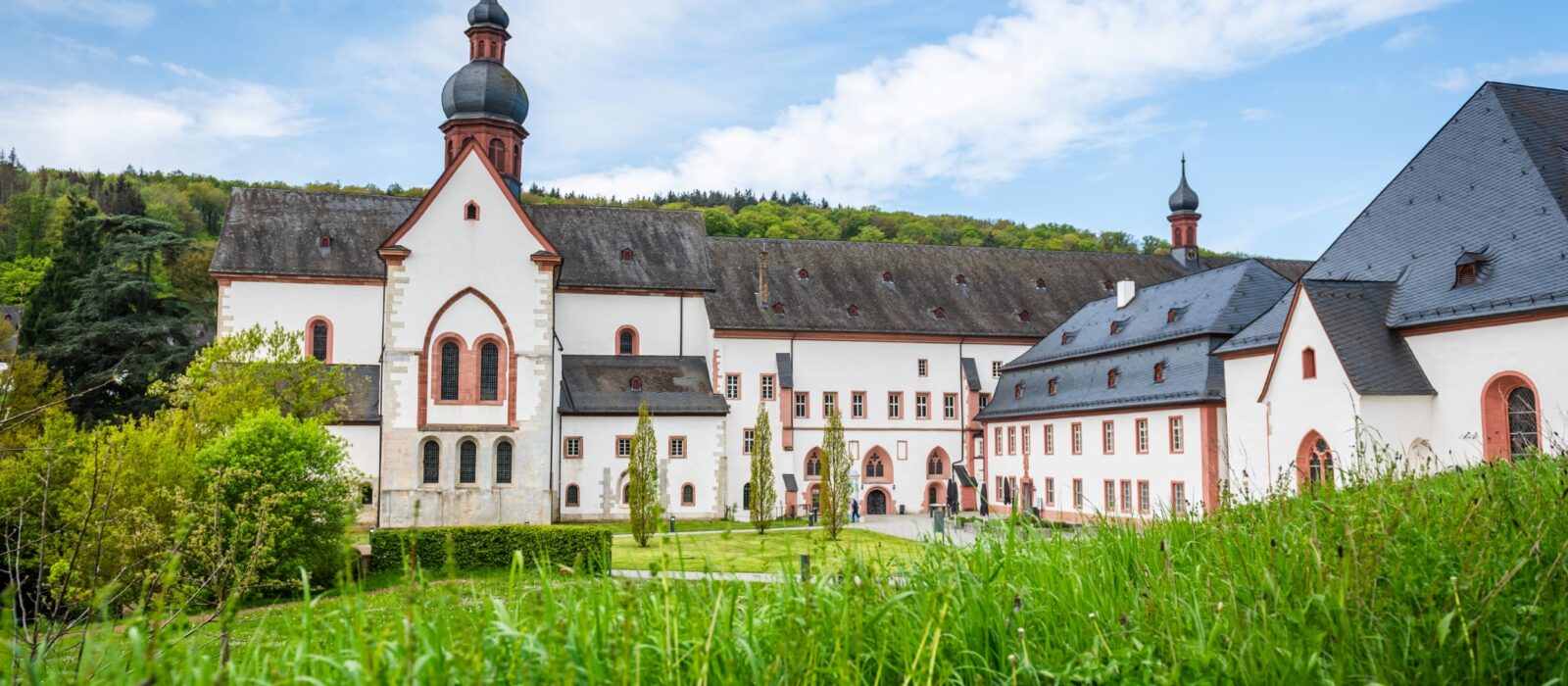 Fassadenansicht von Stiftung Kloster Eberbach / Museumsgebäude / Kloster